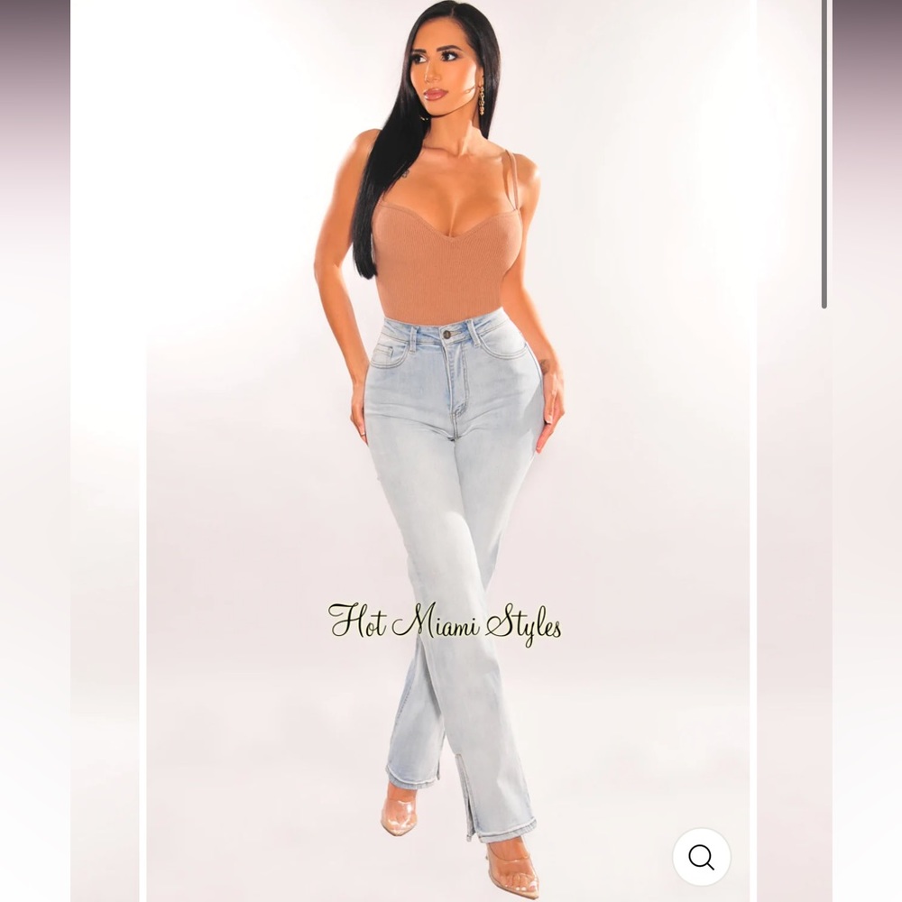New without tags HMS light denim high waist straight leg slit jeans size 7